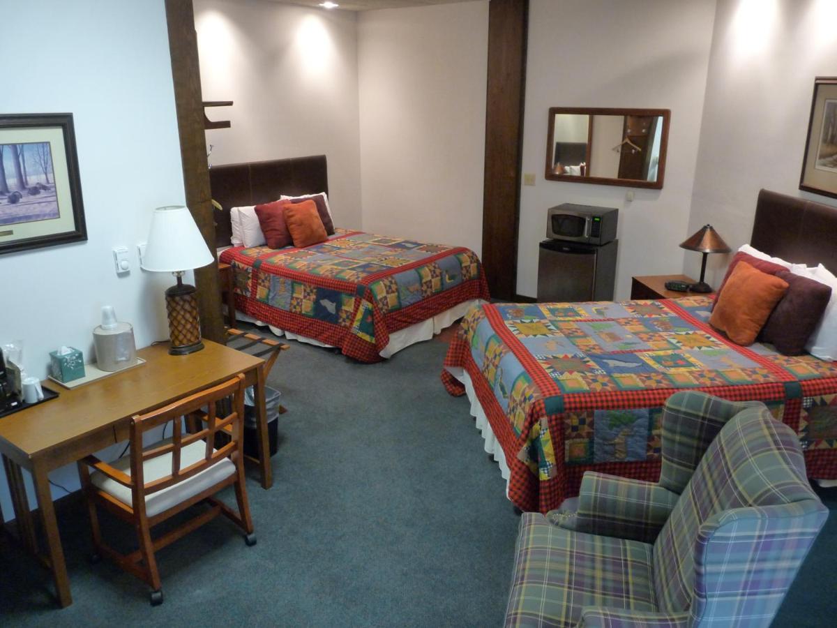 Riverbank Hotel