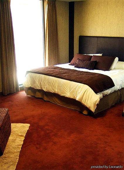 Hotel Riverbank 3*