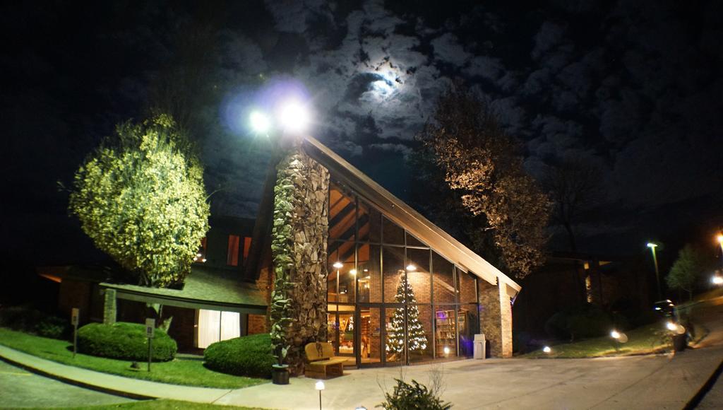 Riverbank Hotel 3*
