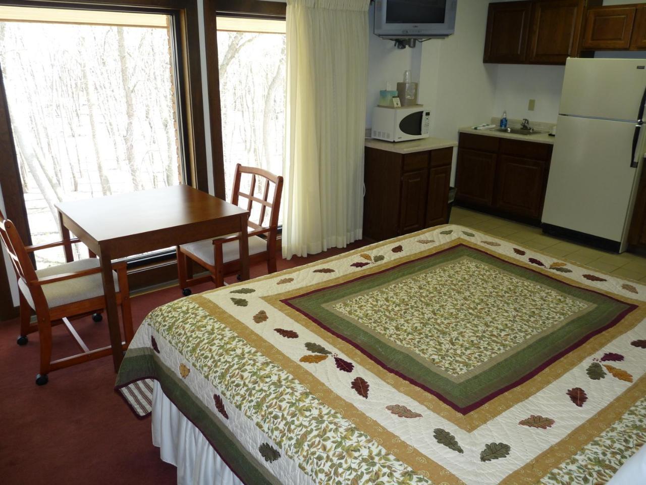Riverbank Hotel Petersburg