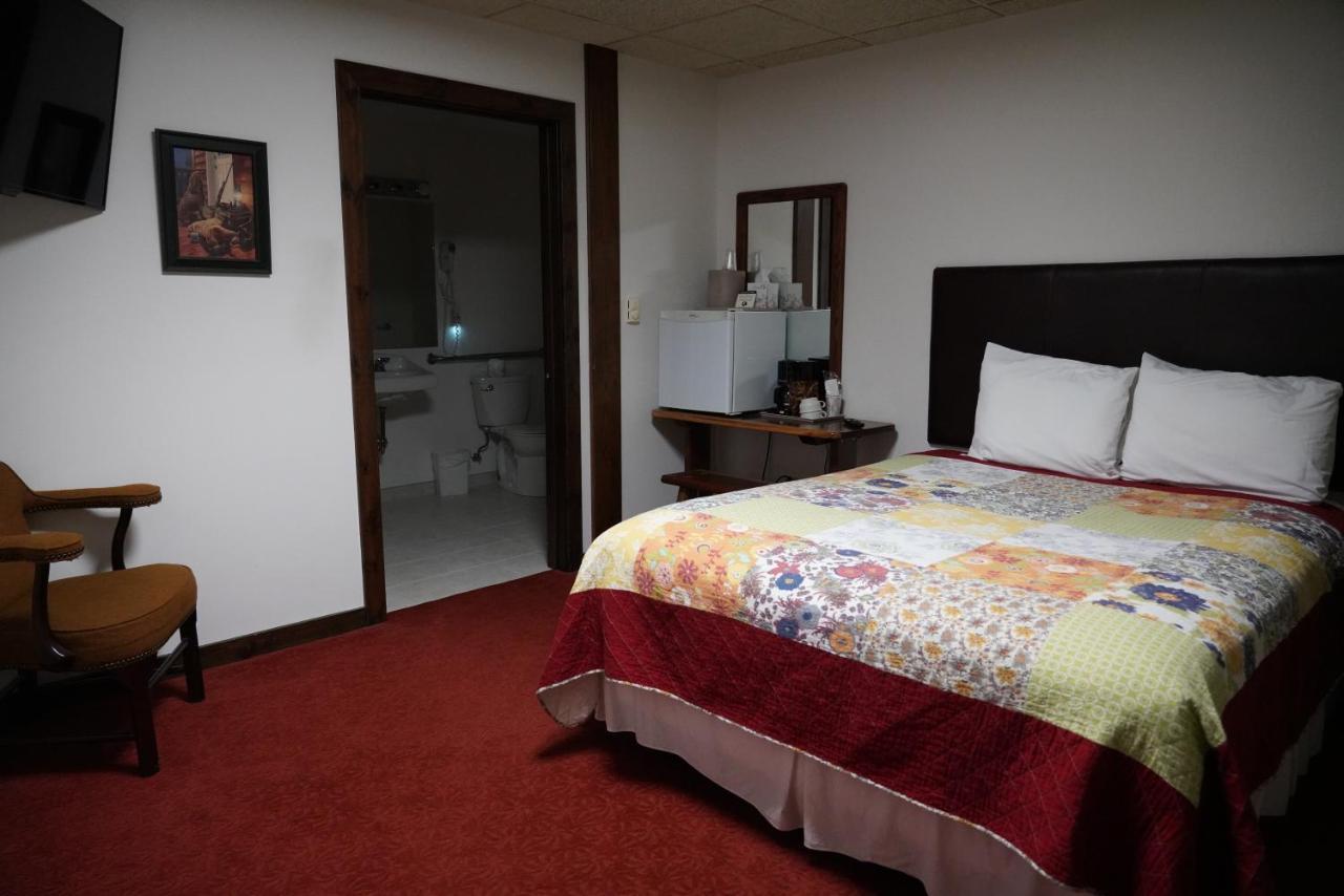 Riverbank Hotel Petersburg